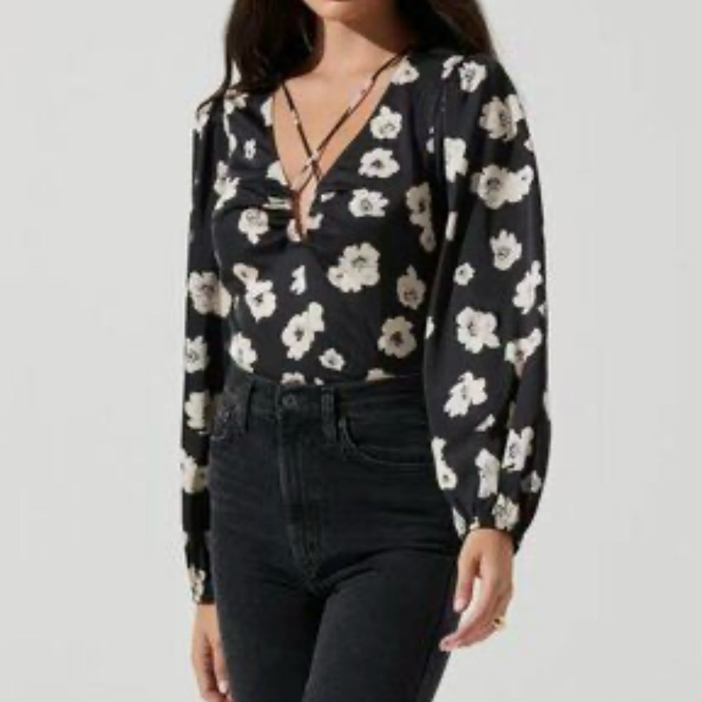 Astr‎ the Label Floral blouse